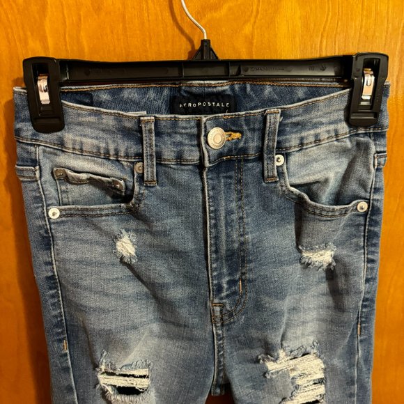 Aeropostale Super High Rise Jegging Distressed 6 Short Medium Wash Denim Legging - Picture 3 of 16